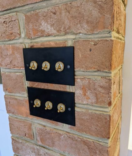 Domestic-toggle-switch